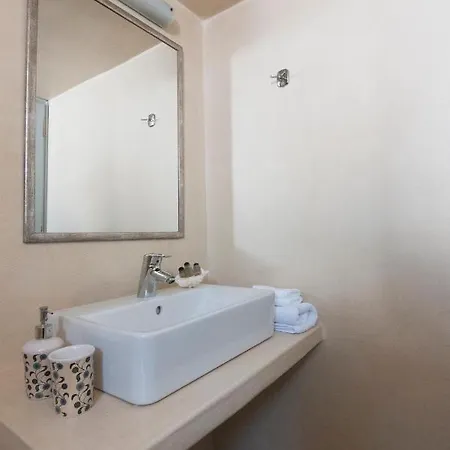 Holiday home Calderimi Fira (Santorini)